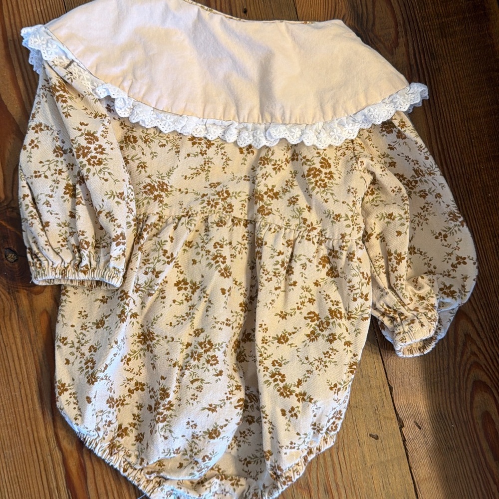 Cream Floral Infant Romper with Lace Collar